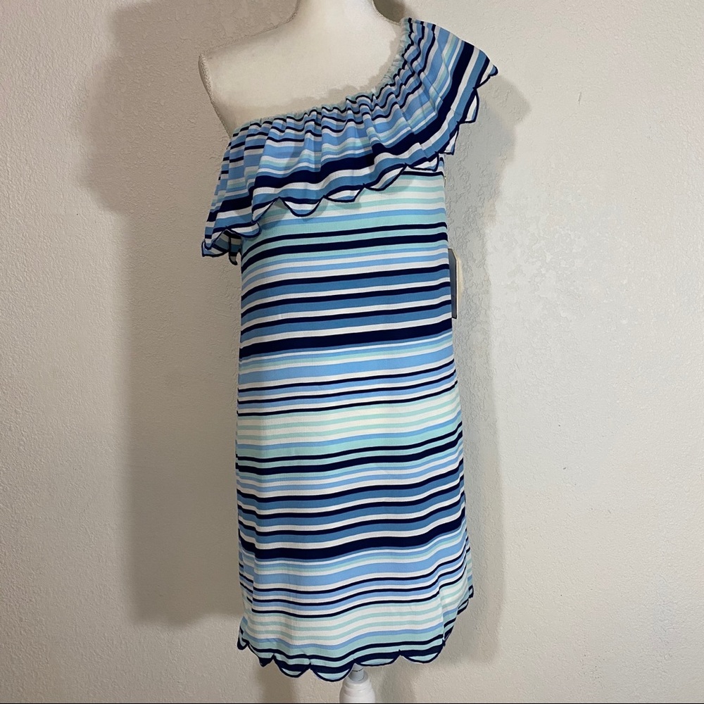 Love and Piece Ruffle with Scalop Hem Neckline     B